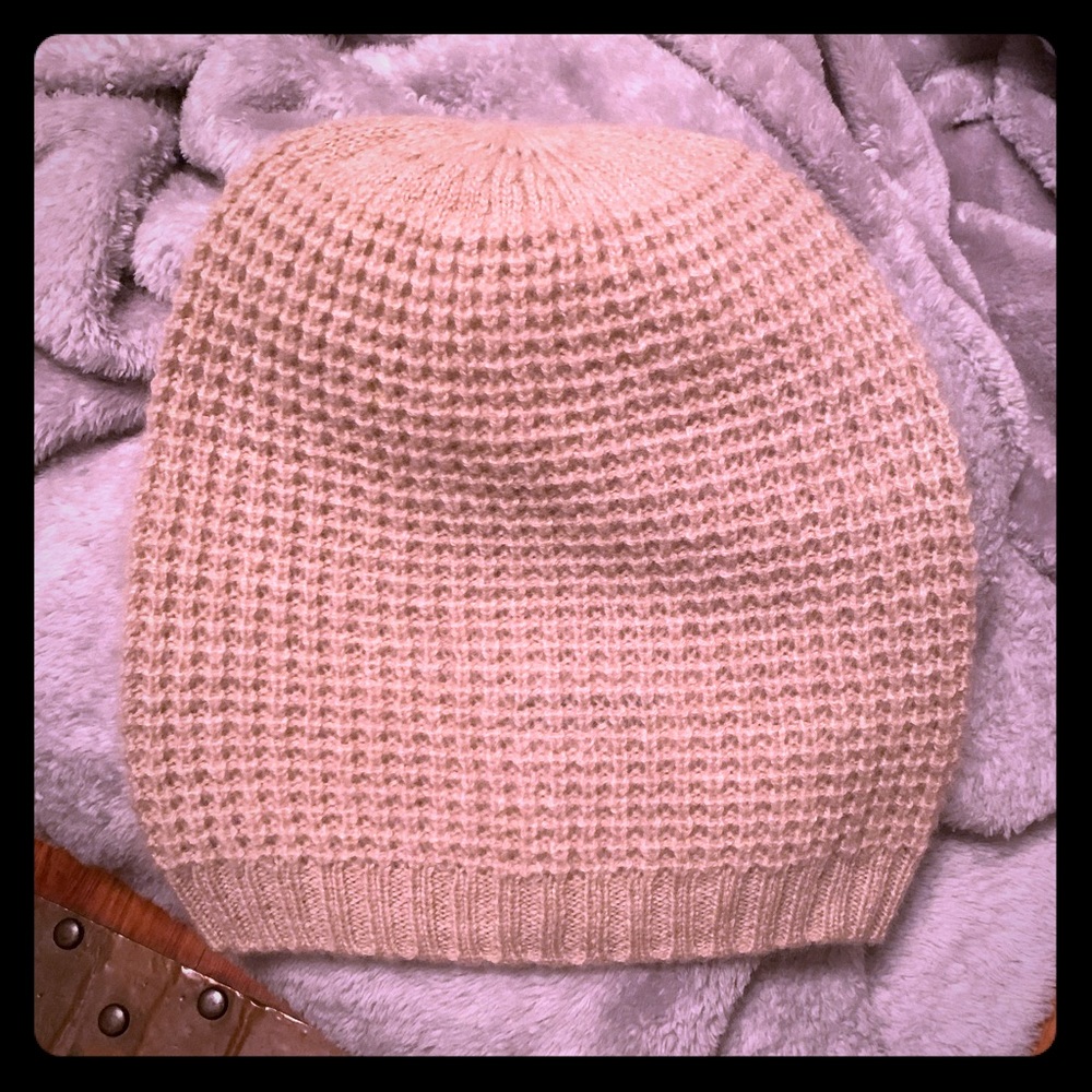 NWOT Cashmere Beanie